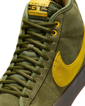 Load image into Gallery viewer, Nike SB "Blazer Mid QS" // Antihero