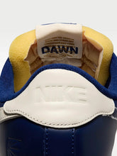 Load image into Gallery viewer, Nike SB "Zoom Tennis Classic" // Rassvet

