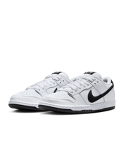 Load image into Gallery viewer, Nike SB "Dunk Low Pro" // White/White/Black
