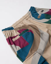 Load image into Gallery viewer, Parra "The Wall Camo" Short // Sand
