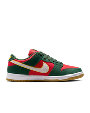 Load image into Gallery viewer, Nike SB "Dunk Low " // Seattle Supersonics
