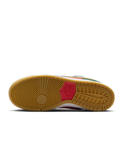 Load image into Gallery viewer, Nike SB "Dunk Low " // Seattle Supersonics
