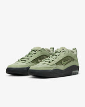 Load image into Gallery viewer, Nike SB "Air Max Ishod" // Oil Green
