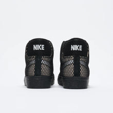 Load image into Gallery viewer, Nike SB "Blazer Mid PRM" // White/Black/White

