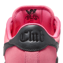 Load image into Gallery viewer, Nike SB "Zoom Tennis Classic" // Hyper Pink/Black
