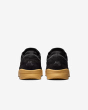 Load image into Gallery viewer, Nike SB &quot;PS8&quot; // Black/Gum
