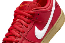 Load image into Gallery viewer, Nike SB "Dunk Low " // University Red/White/Gum
