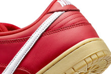 Load image into Gallery viewer, Nike SB "Dunk Low " // University Red/White/Gum
