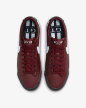 Load image into Gallery viewer, Nike SB "Blazer Low Pro GT ISO" // Dark Red/Black/Light Armory Blue
