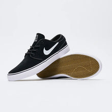 Load image into Gallery viewer, Nike SB "Janoski OG+" // Black/White

