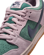 Load image into Gallery viewer, Nike SB "Dunk Low Pro" // Mineral Slate
