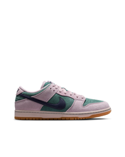 Load image into Gallery viewer, Nike SB "Dunk Low Pro" // Mineral Slate
