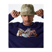 Load image into Gallery viewer, Hélas “Horse Knit“ Crewneck // Navy
