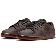Load image into Gallery viewer, Nike SB "Dunk Low Pro" // Krampus
