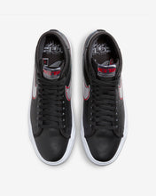 Load image into Gallery viewer, Nike SB "Blazer Mid Pro GT" // Black/Metallic Silver
