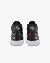 Load image into Gallery viewer, Nike SB "Blazer Mid Pro GT" // Black/Metallic Silver
