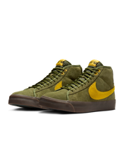 Load image into Gallery viewer, Nike SB "Blazer Mid QS" // Antihero
