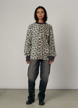 Load image into Gallery viewer, Rassvet "Patch Thermal" L/S Tee // Cheetah
