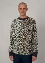 Load image into Gallery viewer, Rassvet "Patch Thermal" L/S Tee // Cheetah
