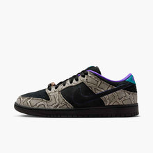 Load image into Gallery viewer, Nike SB "Dunk Low Pro" // Dashawn Jordan
