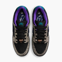 Load image into Gallery viewer, Nike SB "Dunk Low Pro" // Dashawn Jordan

