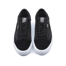 Load image into Gallery viewer, Vans "Old Skool" // Essential Black
