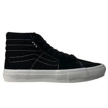Load image into Gallery viewer, Vans "Sk8-Hi V" // Essential Black
