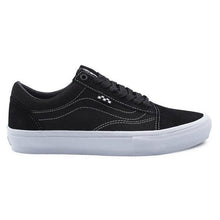 Load image into Gallery viewer, Vans "Old Skool" // Essential Black
