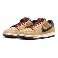 Load image into Gallery viewer, Nike SB "Dunk Low" // City of Cinema
