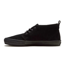 Load image into Gallery viewer, Vans "Chukka" // Mono Black
