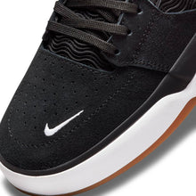Load image into Gallery viewer, Nike SB "Ishod" // Black/White
