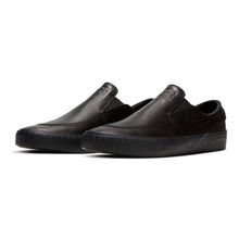 Load image into Gallery viewer, Nike SB "Janoski Slip On RM Iso" // Black/Black
